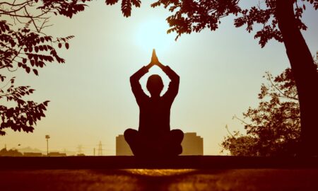 10 Minutes of Meditation And You Live More Sustainably silhouette of man at daytime