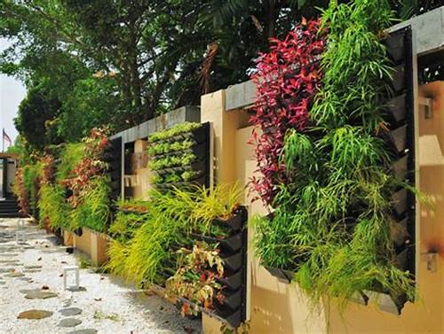 Vertical Gardens: Balancing Aesthetics and Functionality