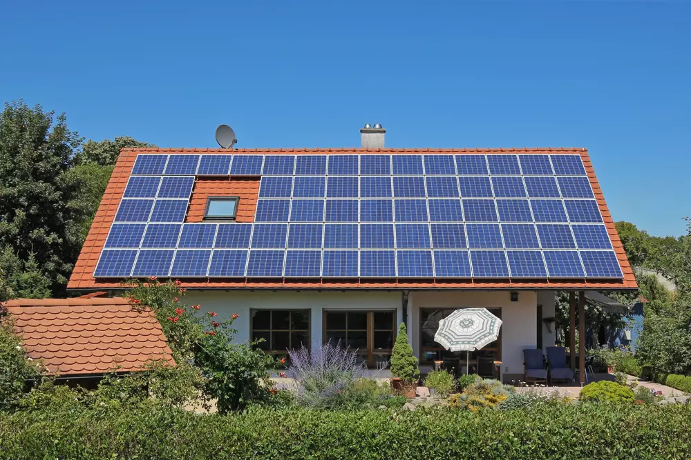 Off-grid living with solar power: Essential considerations