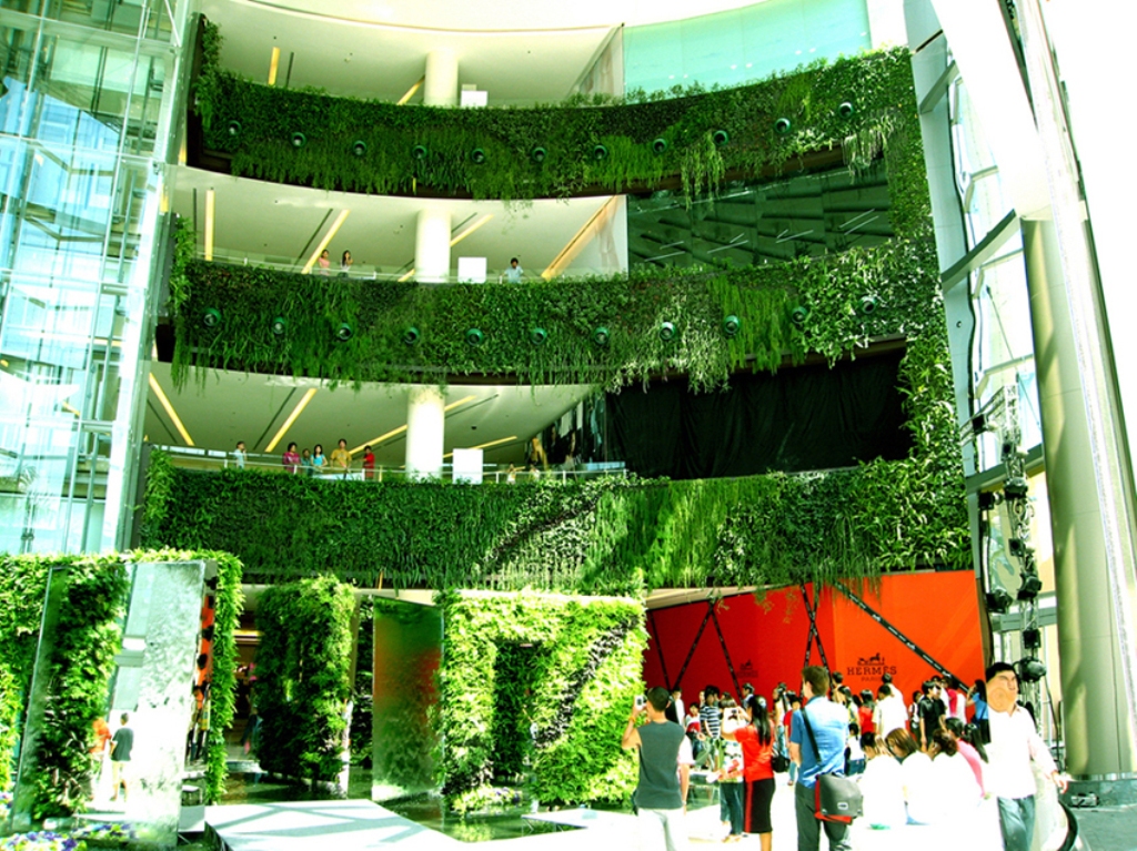 Vertical Garden Tourism