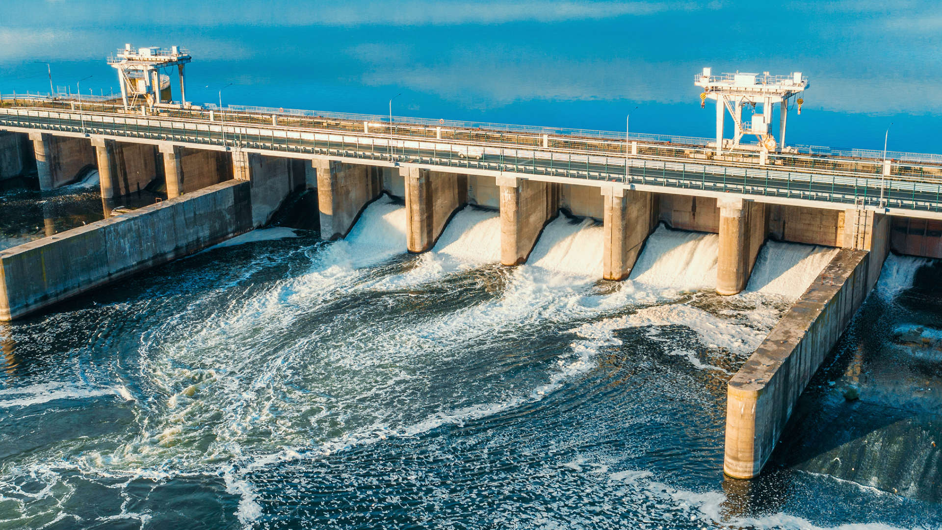 What is Wave and Tidal Energy?